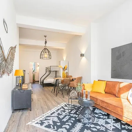 Special Studio In Essen, Wifi, Kitchen, Smart Tv